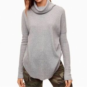 Aritzia TNA thermal cowlneck - size M